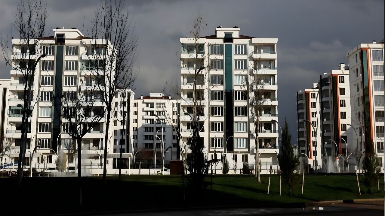 2026 Yılı Kamu Lojman Kira Bedelleri Belli Oldu: İşte Metrekare Başına Yeni Tarifeler!