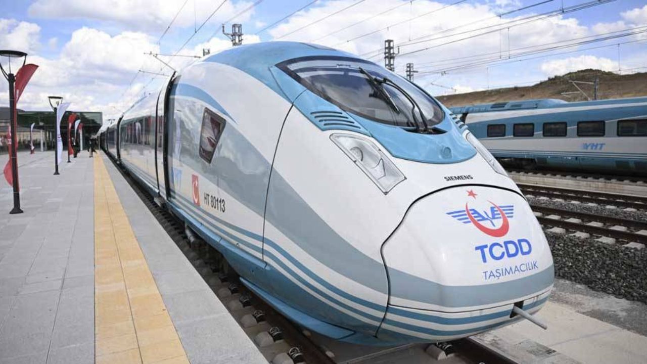 225 KM Hızla Gelecek Yerli Hızlı Tren İçin Tarih Verildi!